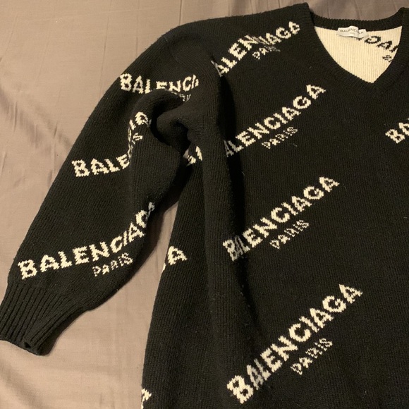 100% Authentic BALENCIAGA Virgin Wool Graphic Print Sweater - Picture 6 of 12